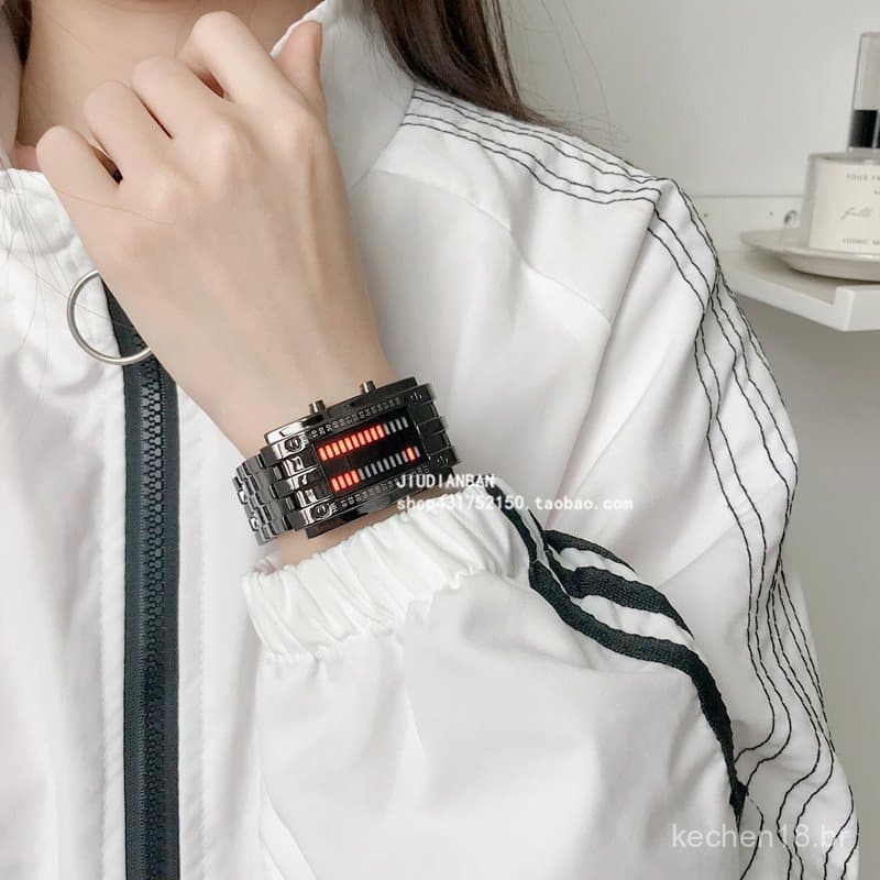 Relógio de marca popular e moderno, estiloso e descolado, estilo hip-hop para jovens estudantes, pulseira de aço de alta