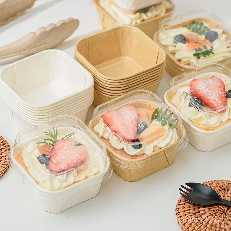 50 Formas de Assar de 5 Oz com Tampa Transparente, Forminhas Quadradas de Papel Kraft de 2,5 Polegadas para Cupcakes, Fo