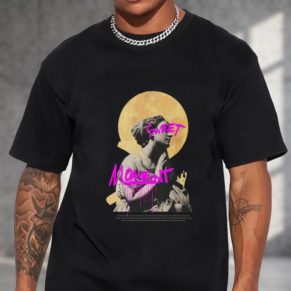 Camiseta Preta Masculina Estampa Estátua Clássica Sweet Moment Rosa Manga Curta Gola Redonda Versátil 100% Algodão