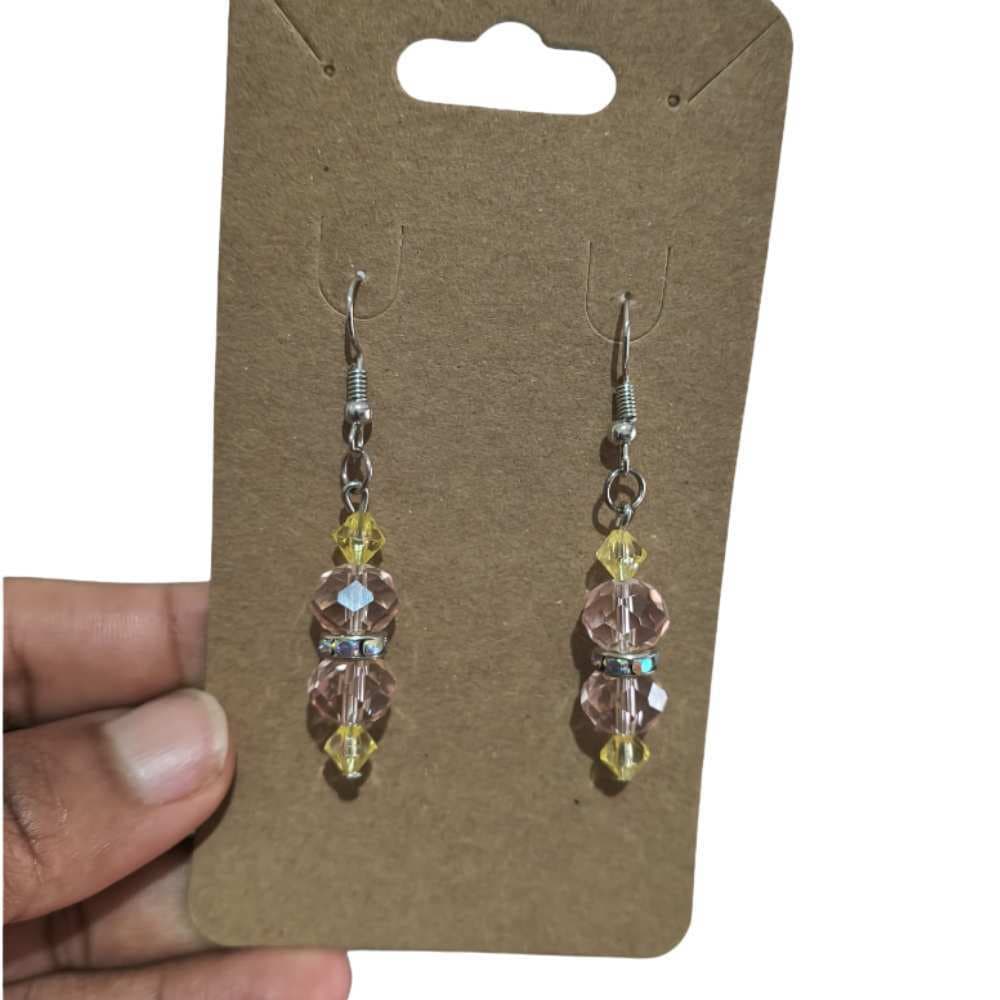 Brinco Artesanal Cristal Rosa e Amarelo com Strass Furta-Cor
