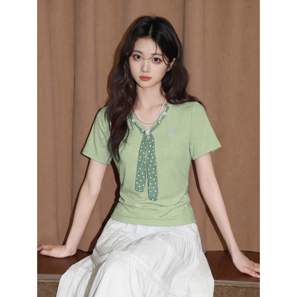 Verde com decote em V ombro de manga curta camiseta feminina 2026 verão novo estilo Polka Dot lenço de seda rendas Desig