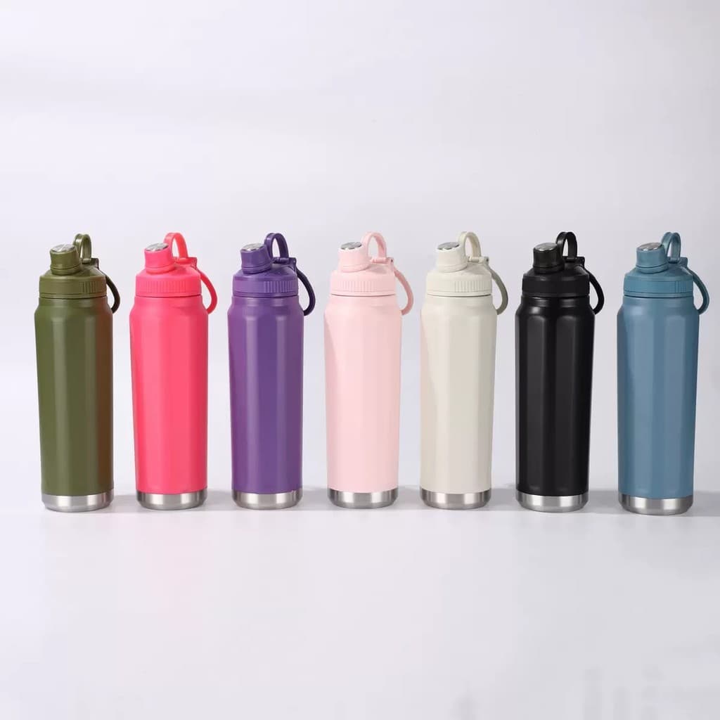 Garrafa Térmica 800ml em Aço Inoxidável com Canudo Retrátil, À Prova de Vazamentos e Longa Conservação de Temperatura