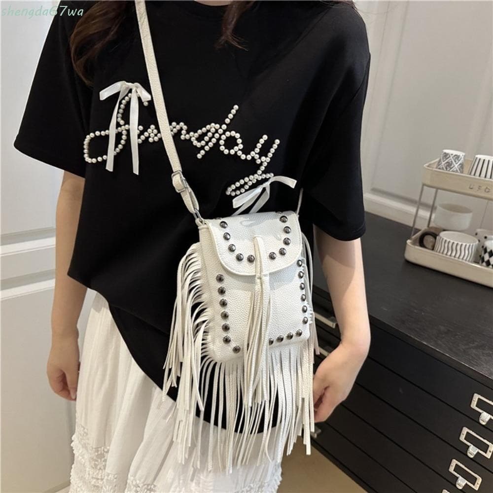 Bolsa De Ombro Com Borla SHENGDA , Couro De Cor Sólida Rebitada Crossbody De Grande Capacidade Estilo Étnico