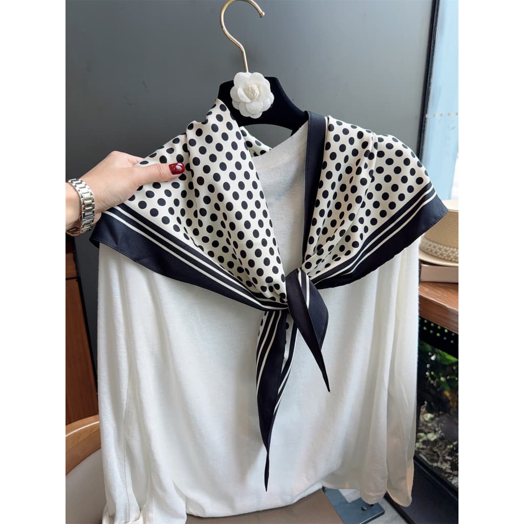 Lenço de seda pequeno de bolinhas de alta qualidade feminino primavera outono estilo fino lenço triangular lenço de cabe