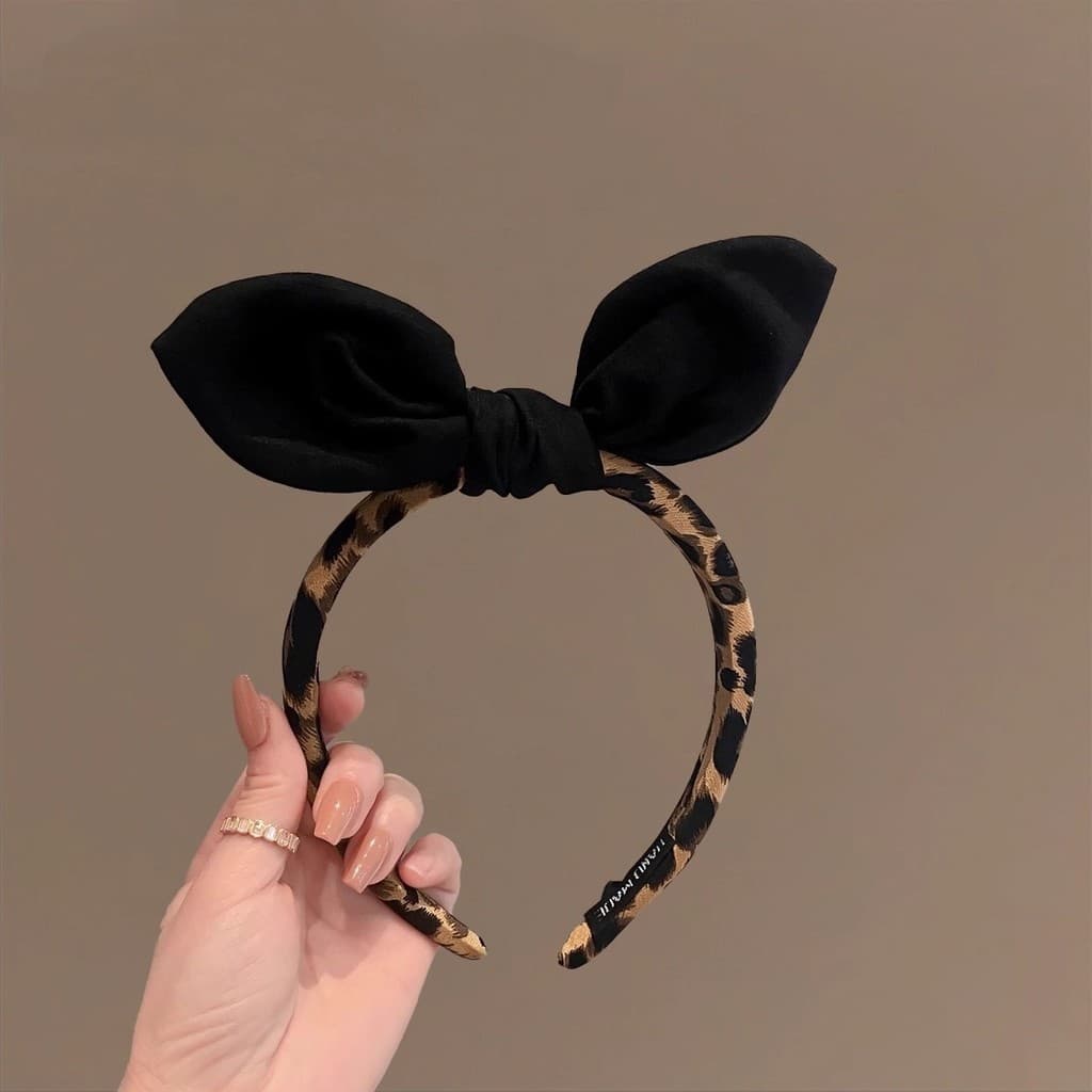 Bonito Clipe de Cabelo com Orelhas de Coelho 3D e Laço, Faixa de Cabelo de Esponja com Estampa de Leopardo para Mulheres