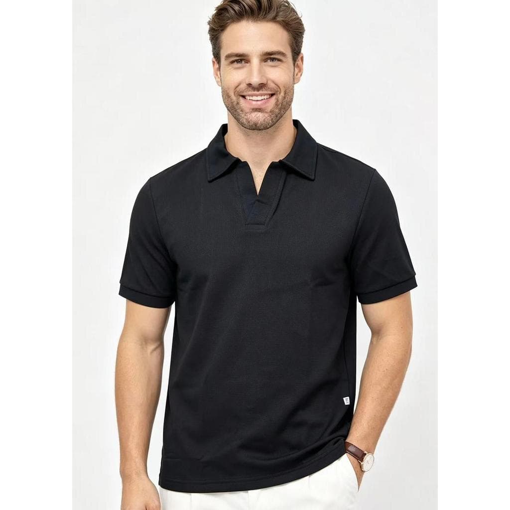 Camisa Polo Masculina Lisa com Gola V
