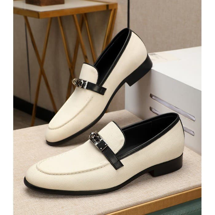 Sapatos masculinos acima do pé, sapatos de couro masculinos do mesmo estilo, mocassins respiráveis de verão