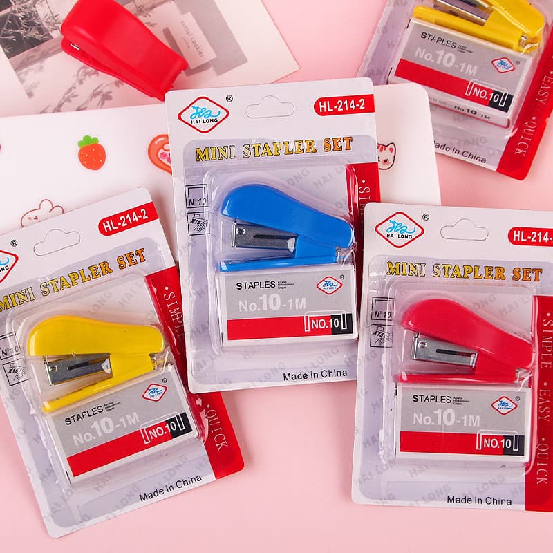 Conjunto de mini grampeadores para estudantes organizarem documentos e papéis de exame, economiza esforço, vem com gramp