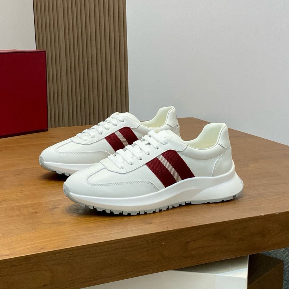 Novos sapatos masculinos de 2026, sapatos casuais da moda, tênis esportivos simples