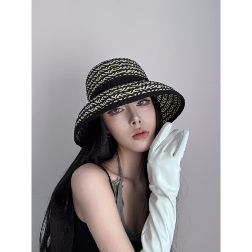 Francês Retro Hepburn cor misturada palha botão interno chapéu de palha feminino verão pára-sol protetor solar sino chap