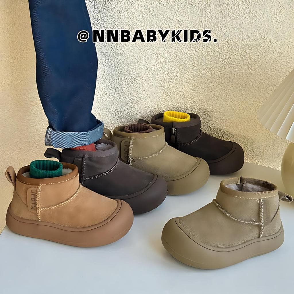 Crianças botas de neve meninas 2025 inverno novo estilo meninos forro de lã engrossado couro genuíno botas curtas grande