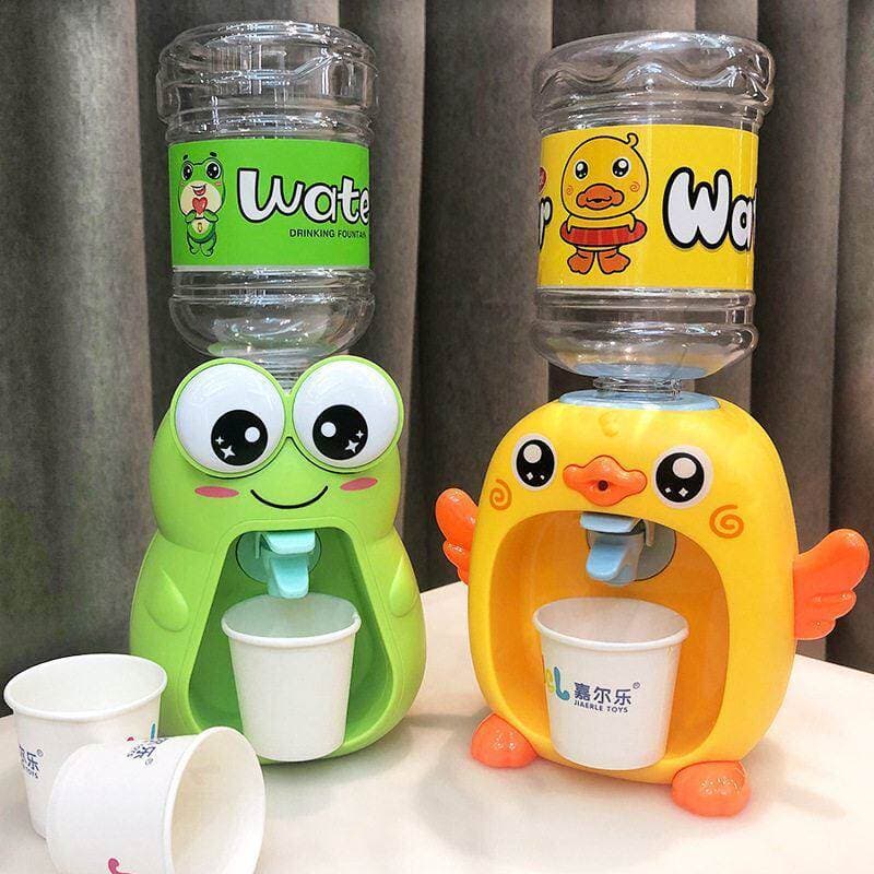 Desktop mini dispensador de água das crianças pequeno pequeno balde dos desenhos animados Q bonito pato Tik Tok mesmo es