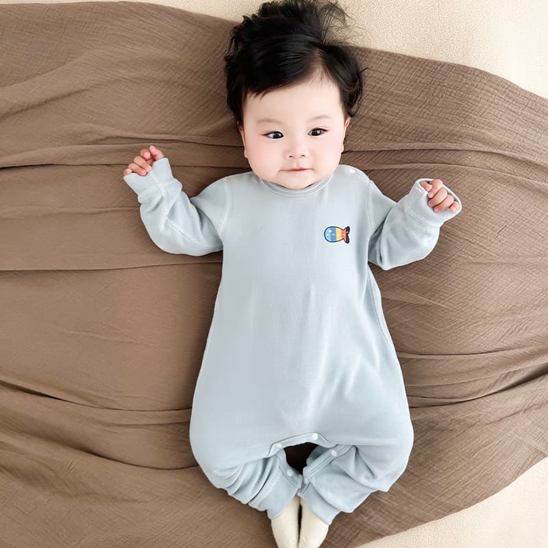 Macacão de bebê de seda amoreira engrossado botão de ombro quente bebê outono inverno macacão crianças pijamas de manga
