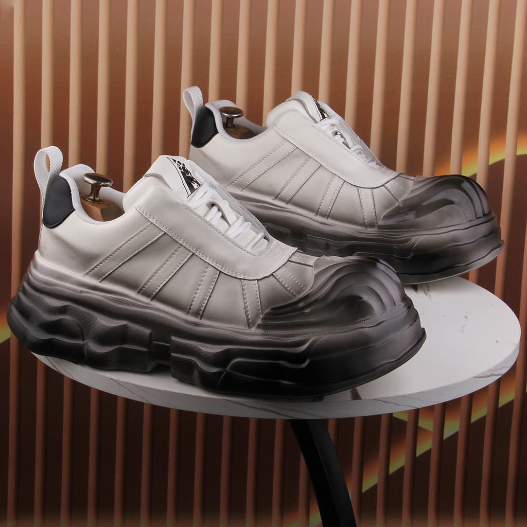 Sapatos masculinos estilo 2026 novo estilo primavera tênis de sola grossa estilo masculino concha Toe sapatos casuais au