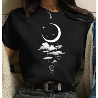 Camiseta Feminina Preta Lua Planeta Astronauta Estampas