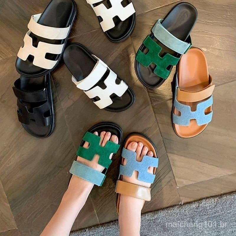Novos chinelos femininos de verão em tamanhos grandes, com solas grossas, fechos de velcro e combinações de cores europe
