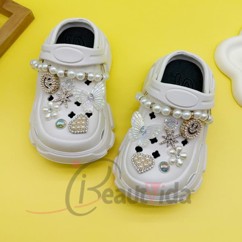 Babuche Infantil Sandálias infantis meninas moda pérola princesa sandálias antiderrapantes sapatos de praia