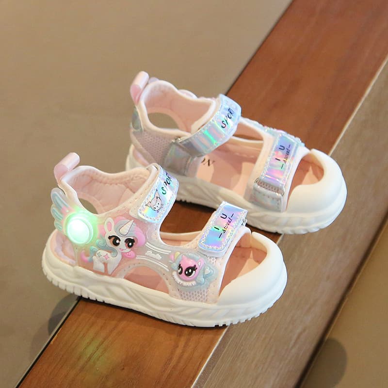 Verão novo estilo meninas sandálias sapatos de bebê Baotou sola macia sapatos de praia dos desenhos animados piscando lu