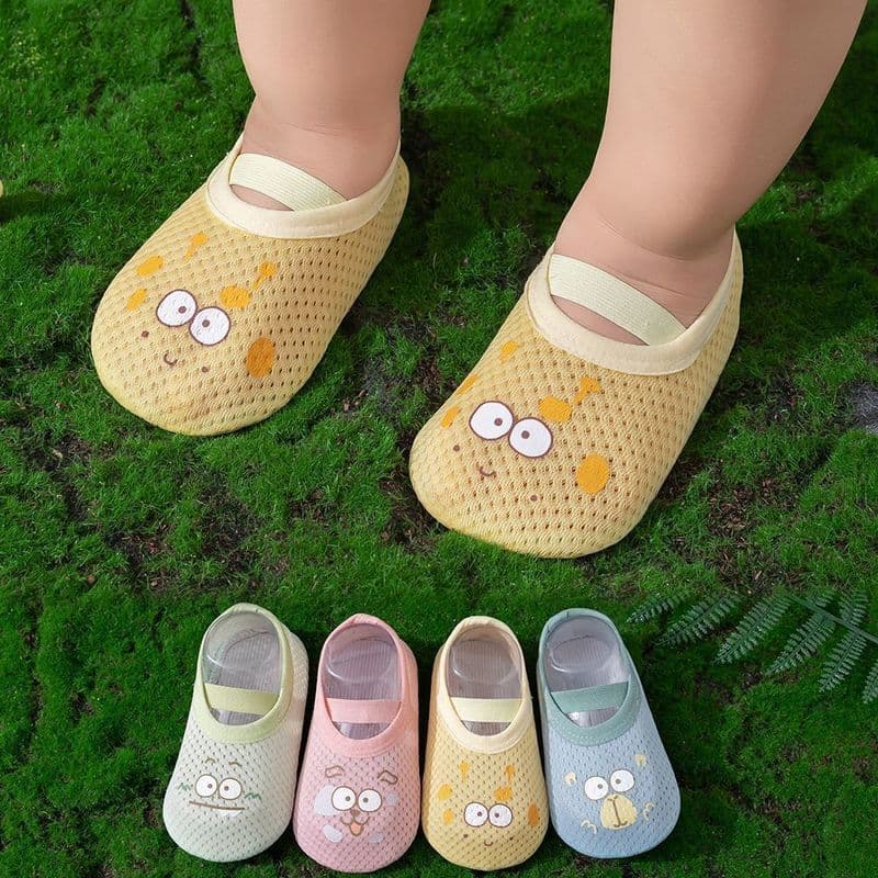 Sapatos de caminhada para bebês primavera verão fino antiderrapante malha respirável sola macia resfriamento mudo sapato