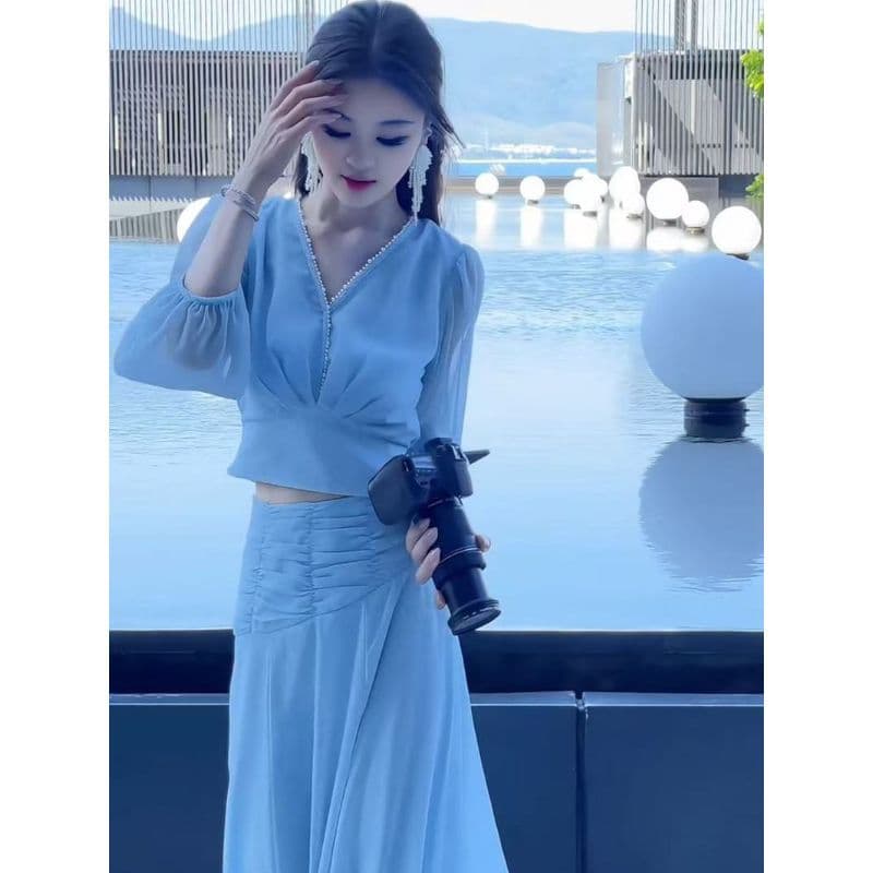 [Seckill por tempo limitado] Estilo suave leve respirável camisa com decote em V + saia de cintura alta terno feminino 2