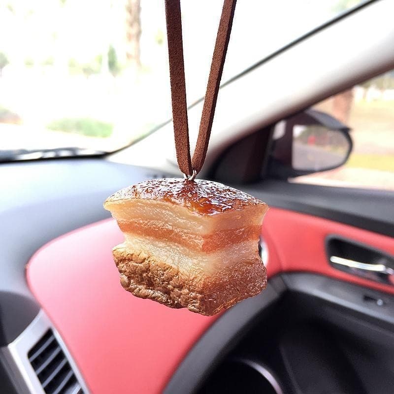 Uma tentação de carne de porco refogada!Influenciador barriga de porco pingente de carro Dongpo carnudo decoração de esp