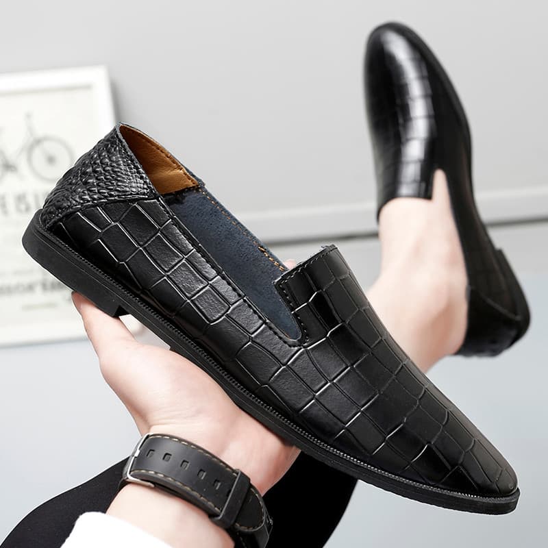 Couro genuíno negócios sapatos de couro de sola macia sapatos de ervilhas masculinos respirável deslizamento no dedo do