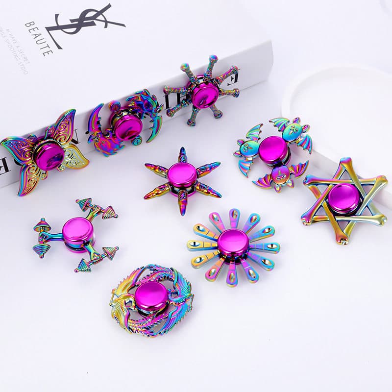 Novo fidget spinner colorido em liga de zinco, brinquedo antiestresse para os dedos.