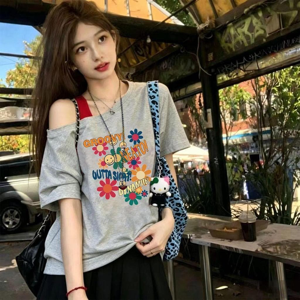 [Novidades] 2026 Verão Novo Estilo Feminino Falso Duas Peças Strapless Sling Slimmer Look Top Solto Manga Curta Linda Es