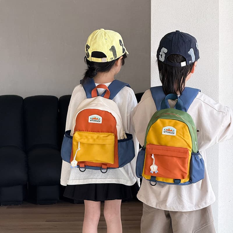 2026 novo estilo crianças mochila leve estudo lazer pequeno saco de escola jardim de infância meninos meninas viagem ao