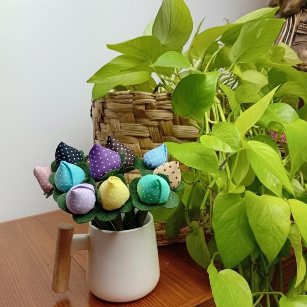 Lapis decorado com tulipa