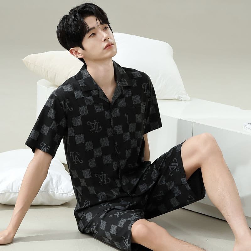 2025 Shorts masculinos de manga curta de seda de leite de luxo Plus Size Casual Loungewear padrão de letras geométricas