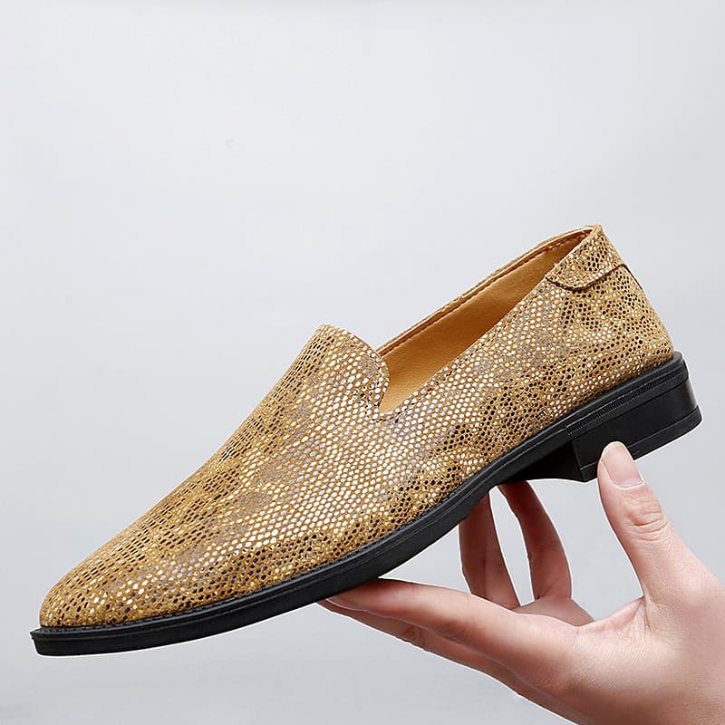 Couro genuíno Casual sapatos de couro pequenos padrão de cobra All-Match sapatos de ervilhas masculinos negócios Formal