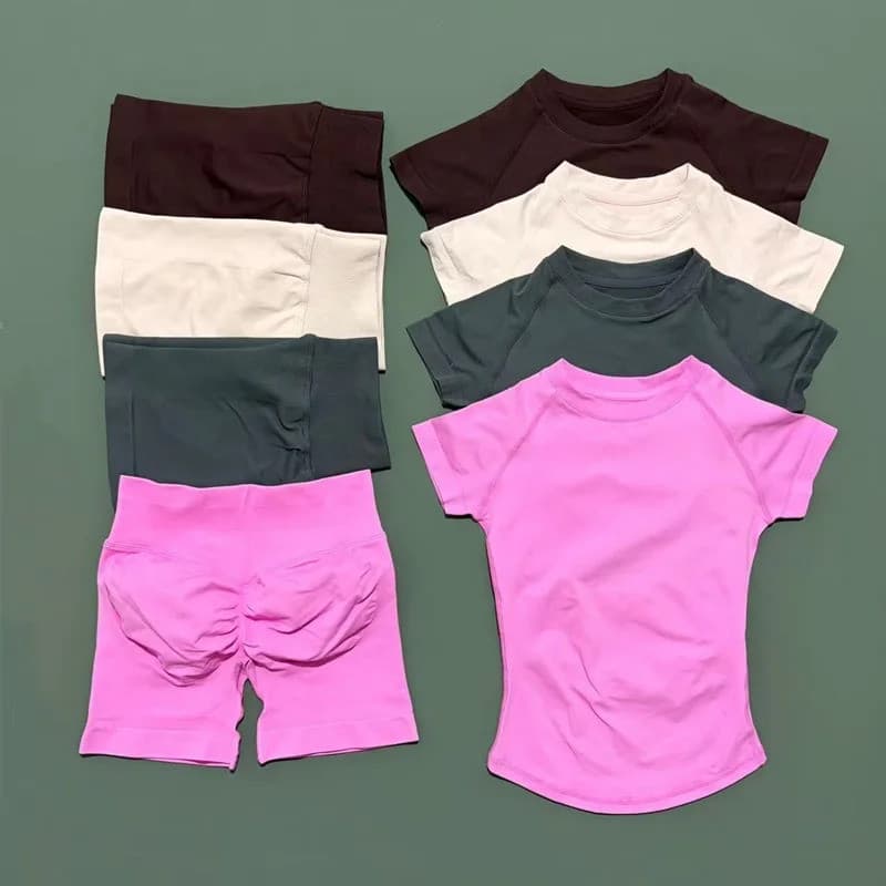 Shorts elásticos que levantam o quadril, conjunto de 2 peças de roupa esportiva/para yoga com textura felpuda, de manga