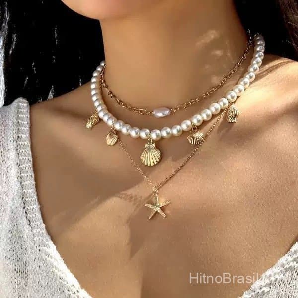 Colar Triplo Feminino Pérola Concha Praia Verão Dourado/Prateado Elegante