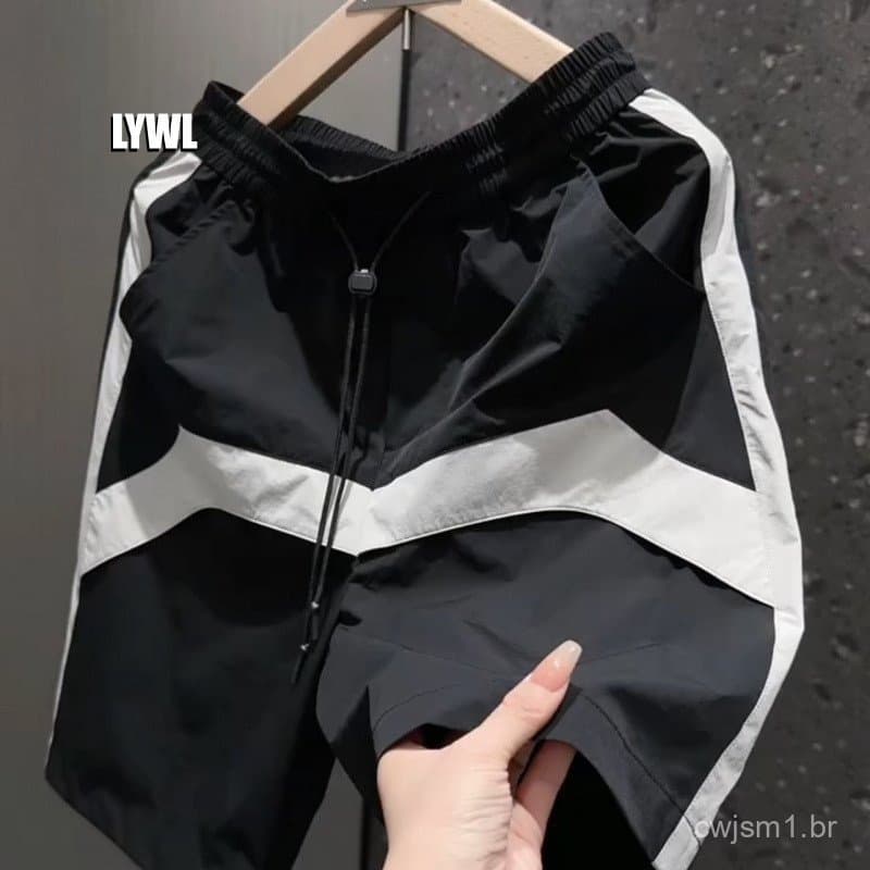 Shorts masculinos curtos com costura em cor contrastante, cordão esportivo, calças curtas casuais, nas cores preto, bran