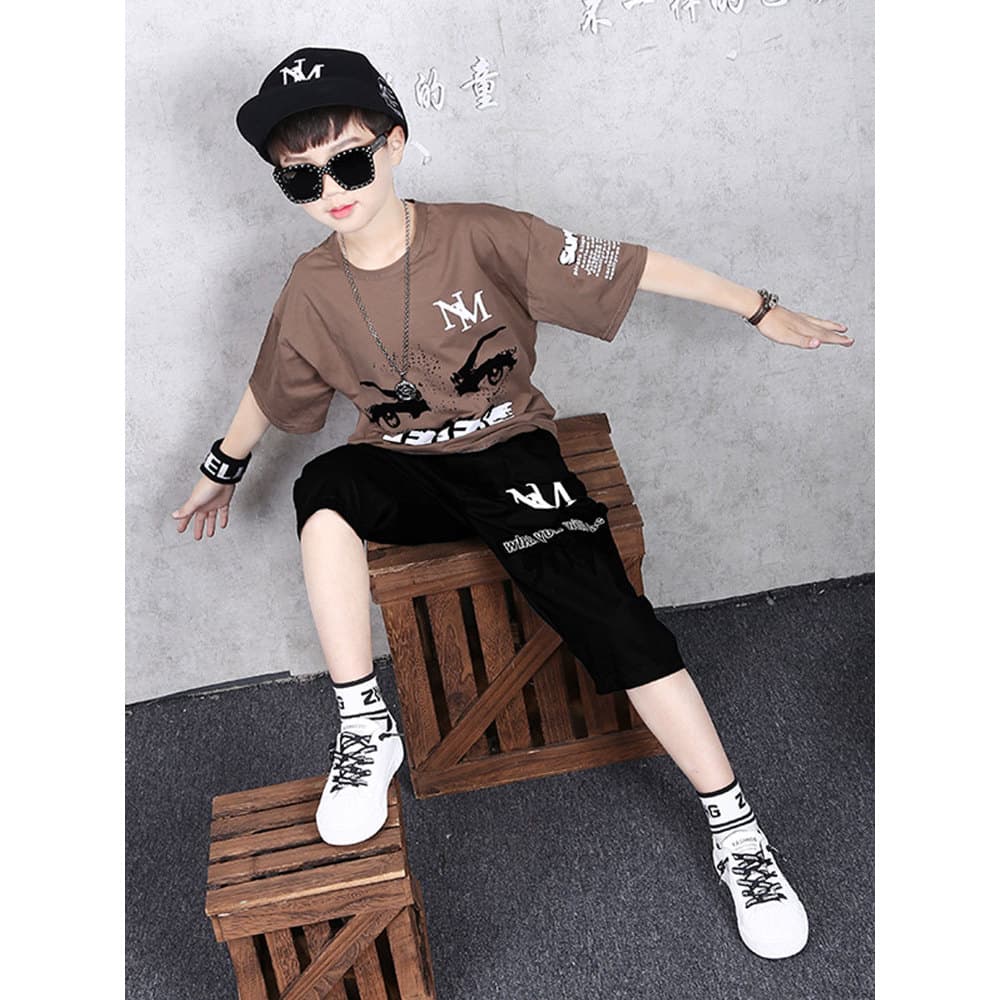 Roupas infantis meninos camiseta de manga curta terno roupas de verão 2026 novo estilo bonito 9 crianças grandes versão