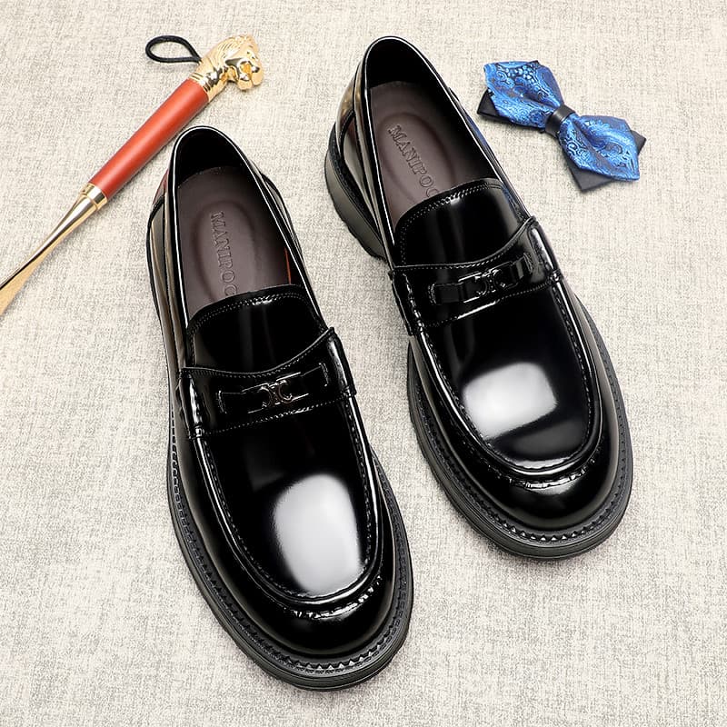 Moda mocassins masculinos versão coreana couro genuíno brilhante sapatos masculinos de sola grossa estilo britânico um P