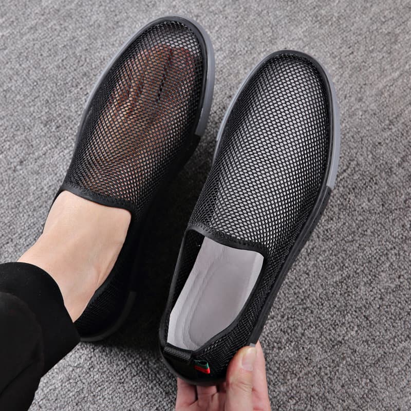 Sapatos de malha masculinos verão respirável estilo fino um Pedal antiderrapante exterior Wear oco sola macia sapatos ca