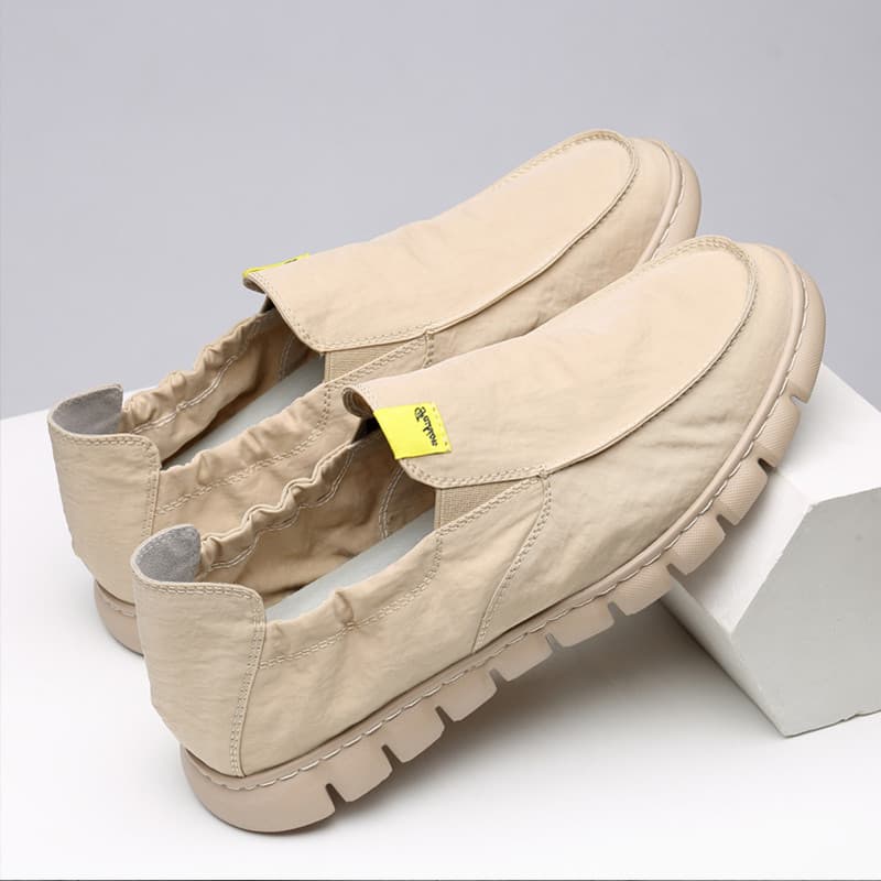 Sapatos de lona de seda gelo masculino respirável verão novo estilo 2026 sola macia deslizamento-On japonês leve Ultra-l