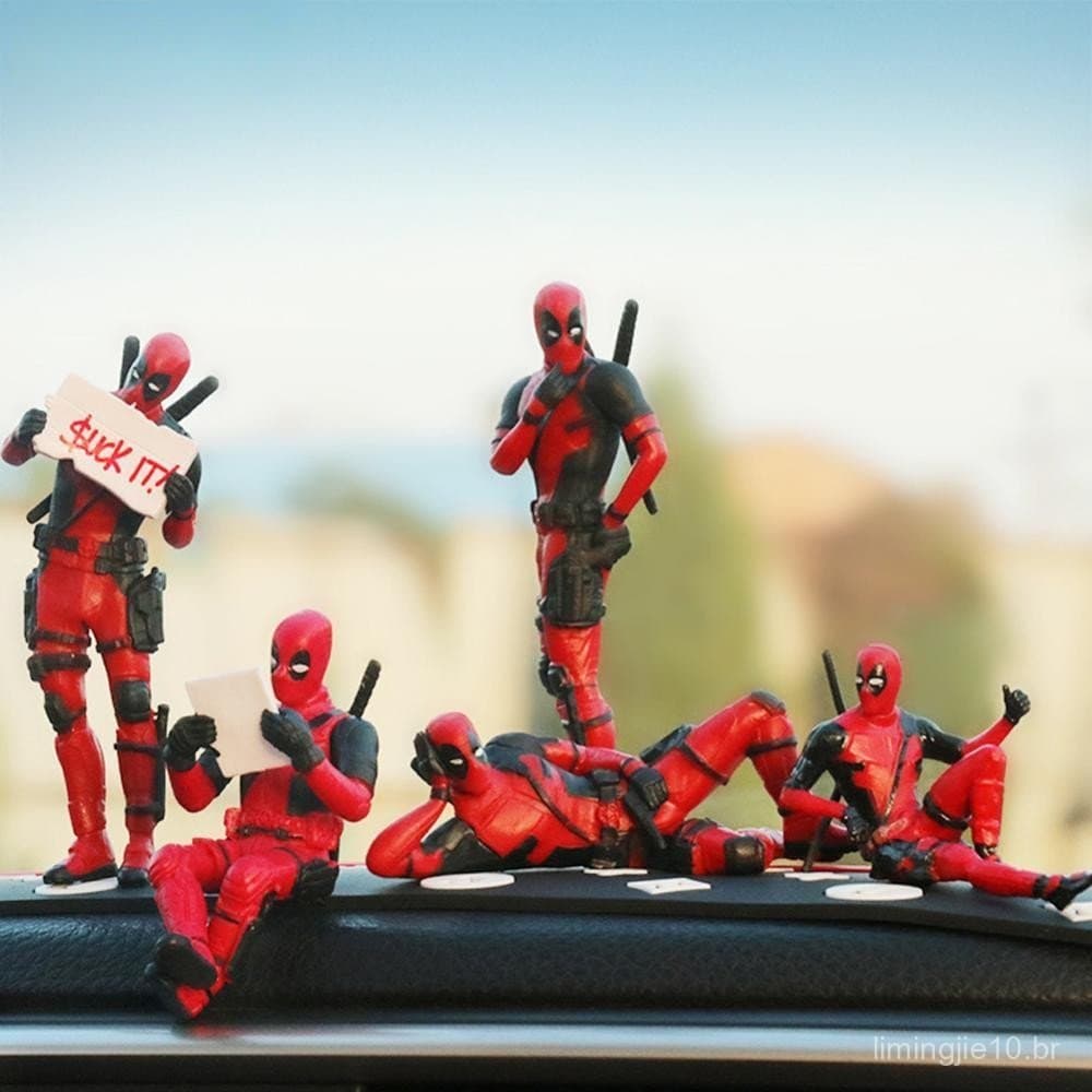HW Personagem Legal Deadpool Figura De Ação Modelo Interior Do Carro Ornamento Acessórios Casa Anime Fingurine Decoração