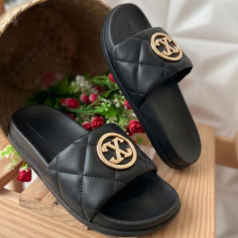 Sandália Slide Feminina Matelassê Nuvem Luxo Confortável Macia L  .. V
