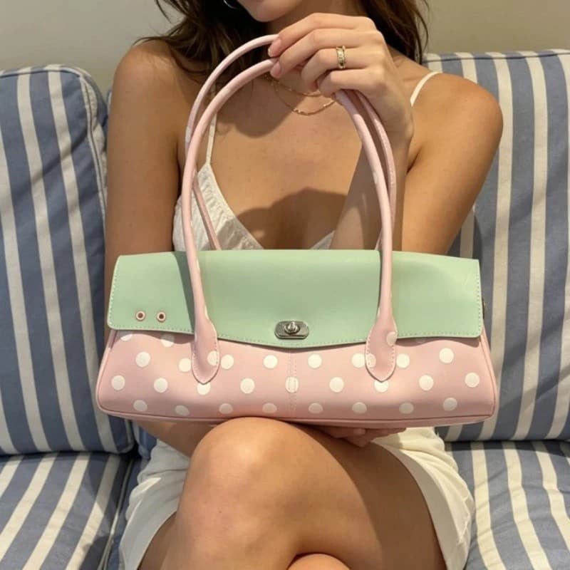 Bolsa de Ombro Tipo Hobo de Gelatina com Bolinhas de Morango para Mulheres, Linda e Doce, com Design Colorblock, Bolsa d