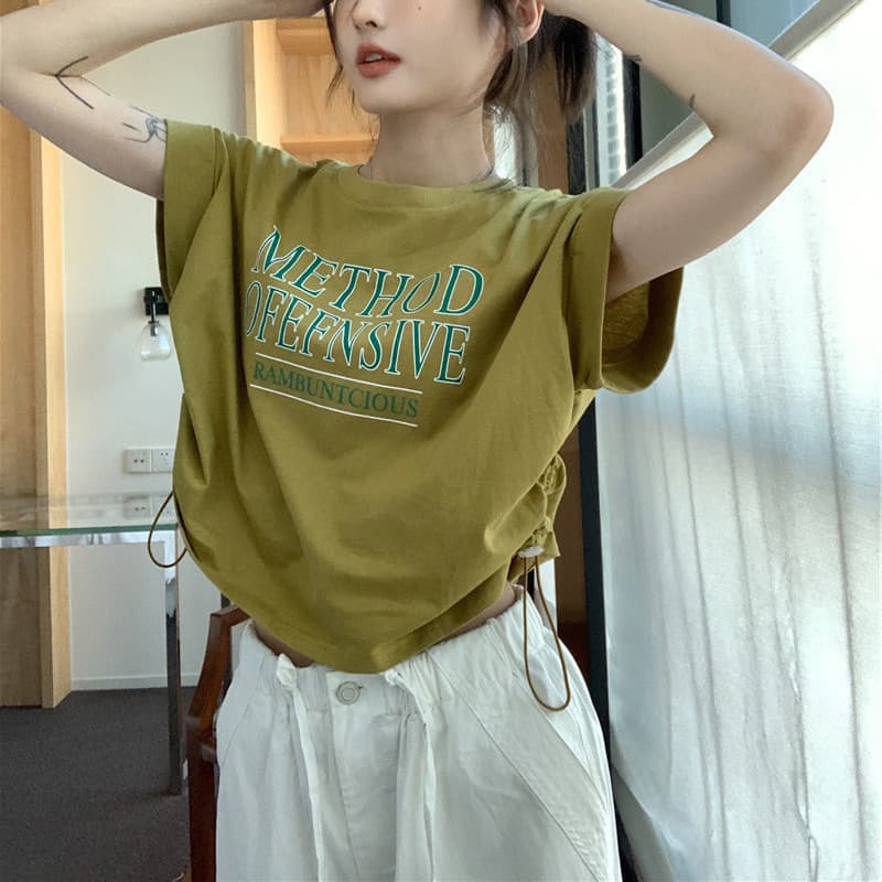 Camiseta Feminina de Manga Curta com Design e Padrão Irregulares, Estilo Verão