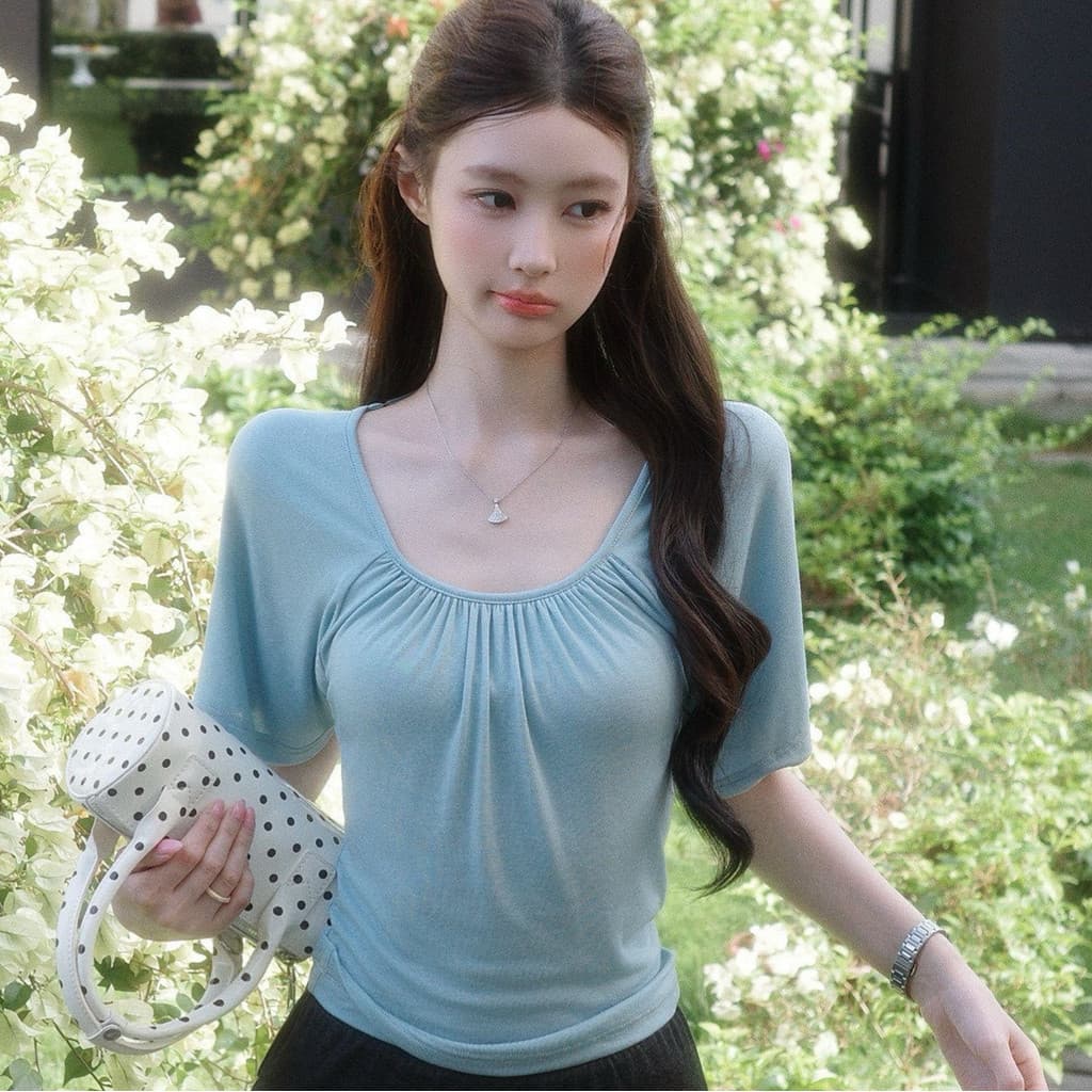 Produtos em estoque pronto entrega no mesmo dia verão novo estilo doce plissado manga curta camiseta feminina Halter Des