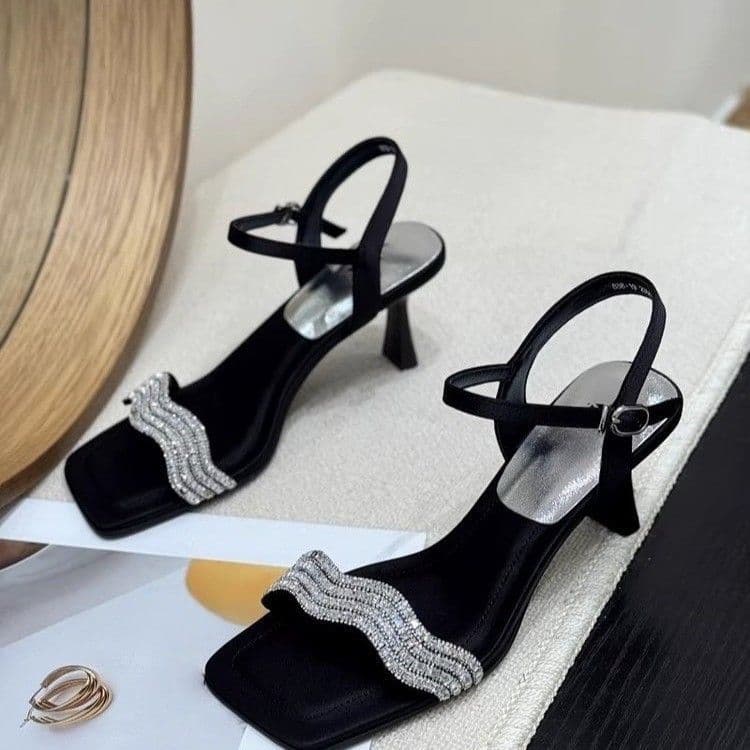 Versão estilo ocidental com saia Stiletto salto alto feminino 2026 novo estilo verão estilo ocidental sandálias de stras