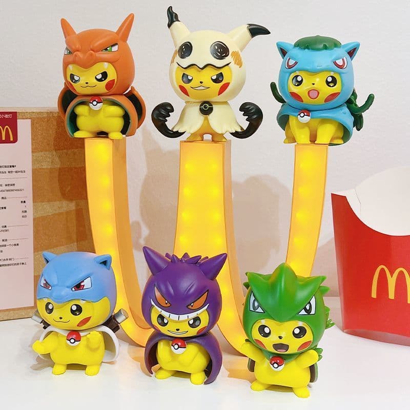 6 Pikachu COS Cross-Dressing Elf Dolls Pokémon Elf Modelo Boneca Bolo Decorações de Carro
