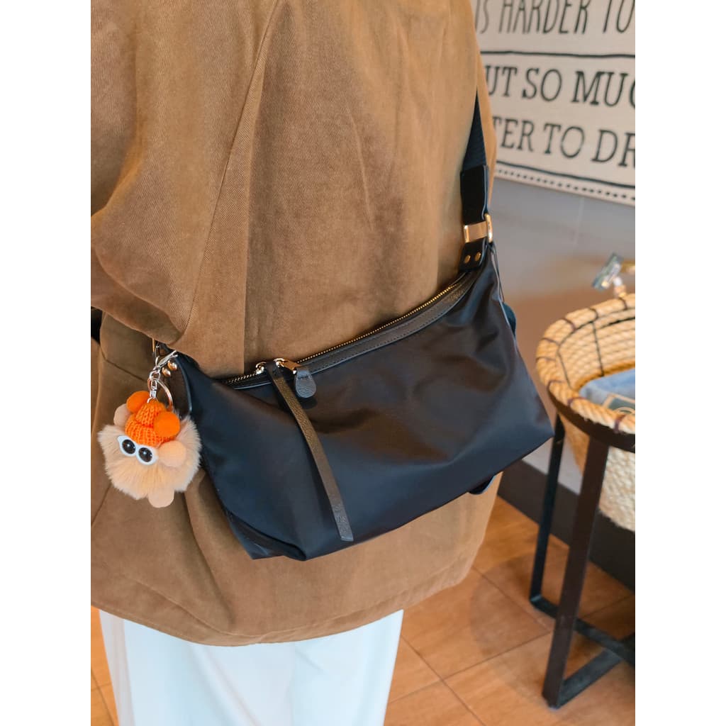 Bolsa High-End luz luxo nicho ombro mensageiro saco feminino 2025 novo estilo moda All-Match trabalho Commuter saco T