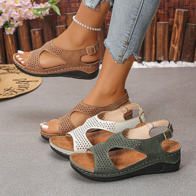 2026 Moda Sola Grossa Sapatos De Praia Oco Respirável Sandálias De Cunha Para Mulheres Verão Mulher Peep Toe Plataforma
