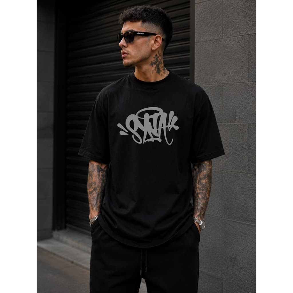 Camiseta SynA Streetwear Masculino Hip Hop Estilo Gringo Premium