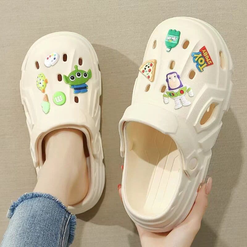 Buraco sapatos verão ao ar livre wear 2026 novo estilo interior casa pode usar ao ar livre antiderrapante estudante Baot